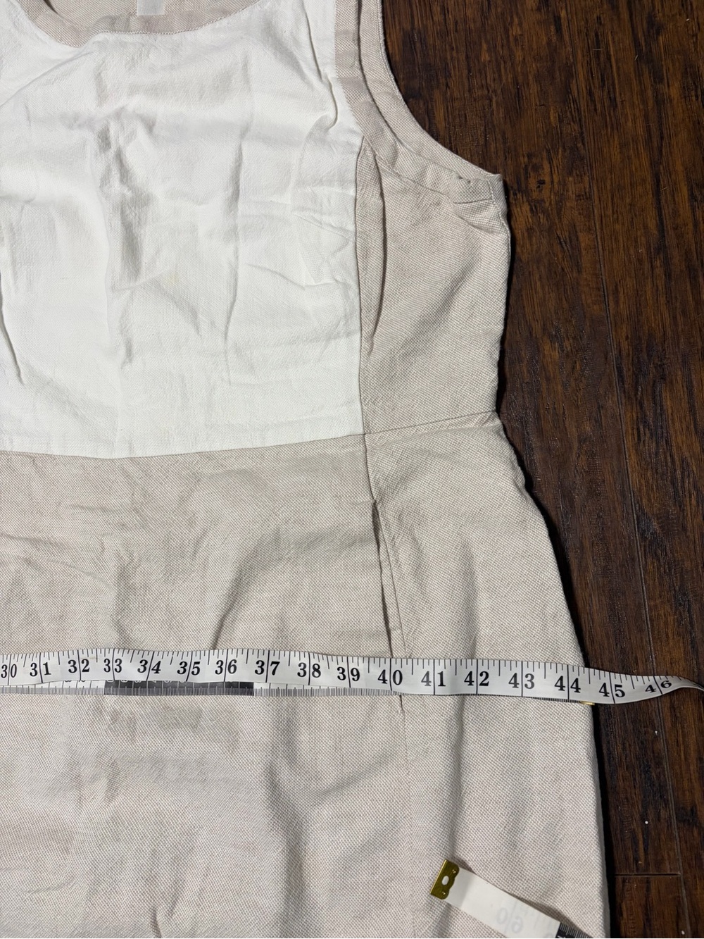 Tommy Hilfiger Two-Tone Beige and White Sleeveless Sheath Dress - Picture 10 of 10